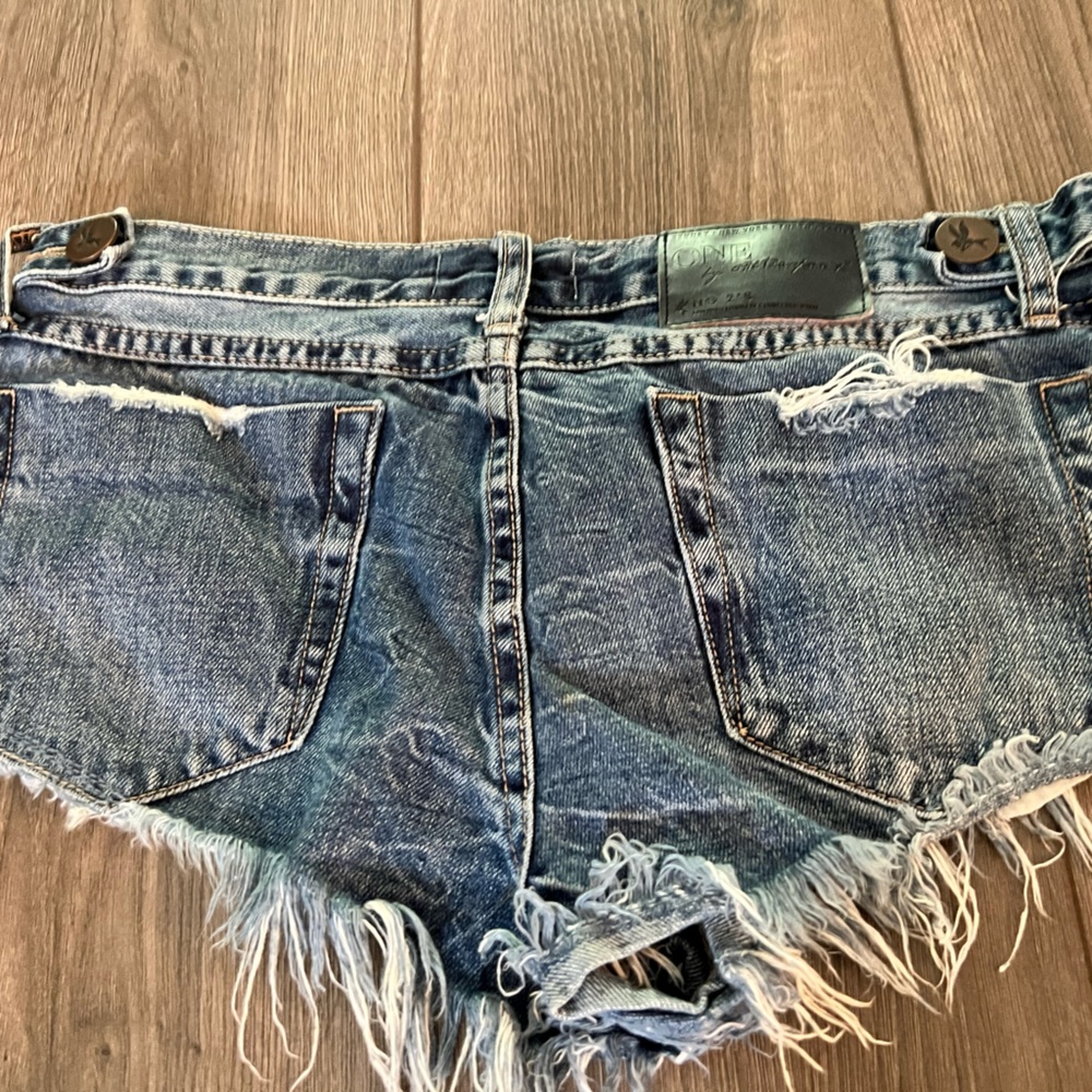 One teaspoon no. 2’s denim shorts size 28